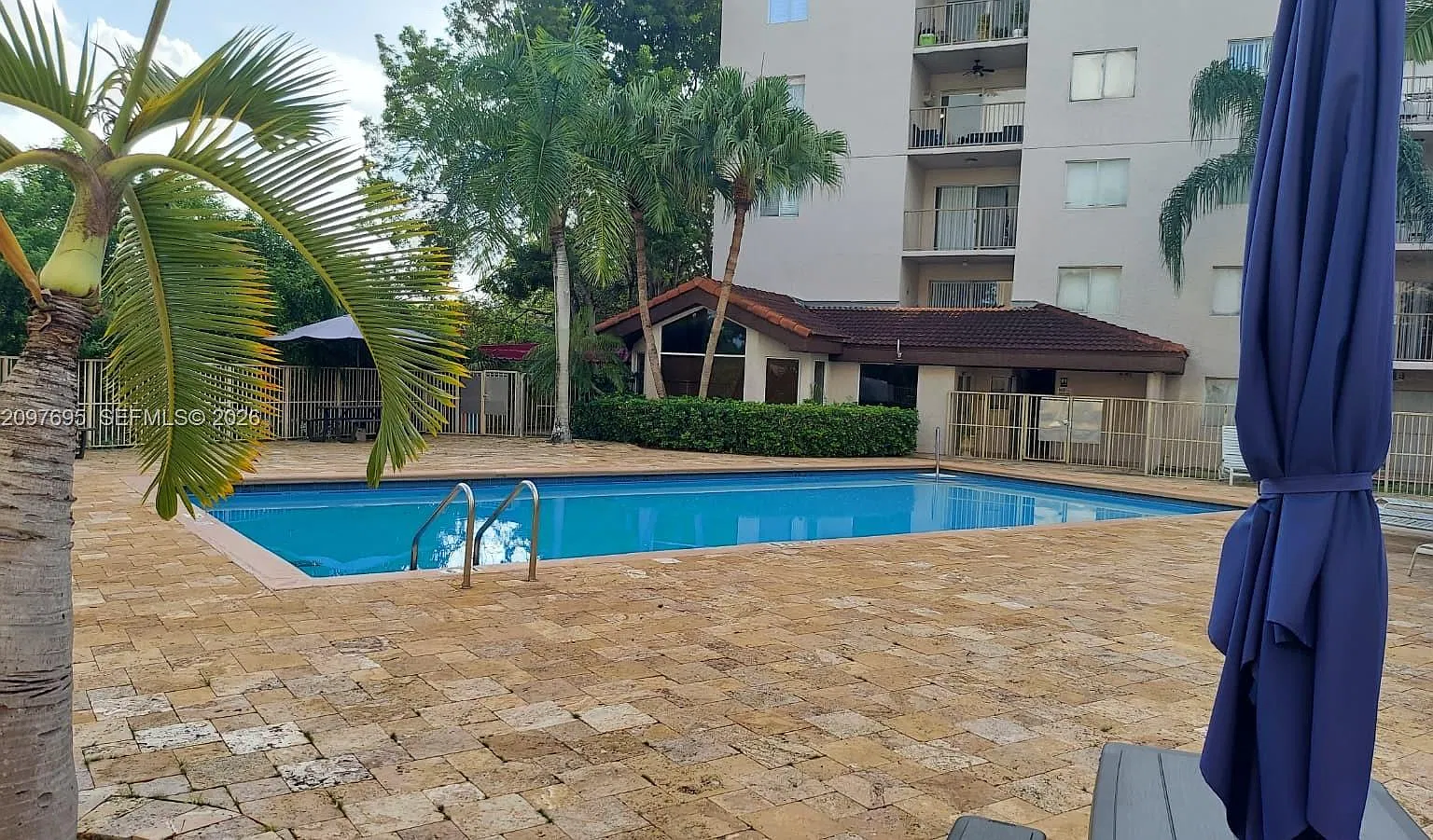 2 bed, 877 sqft, $2,250 — Photo 4