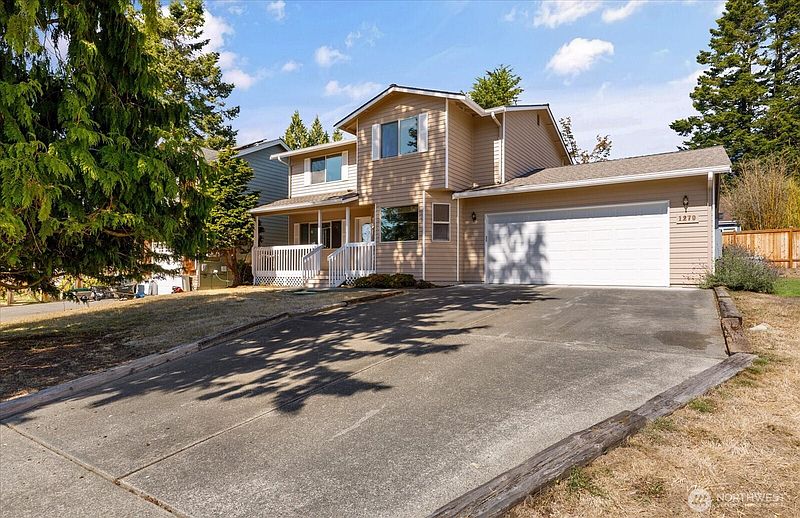 3rd image of 1279 Halsey Drive
