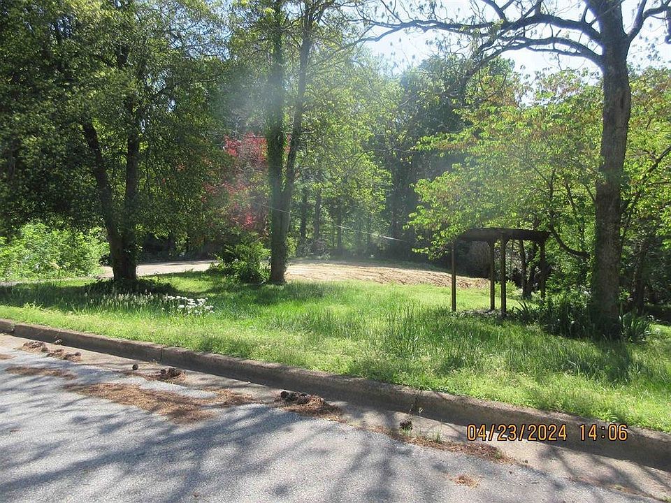 2nd image of 134 Wakewood Pl