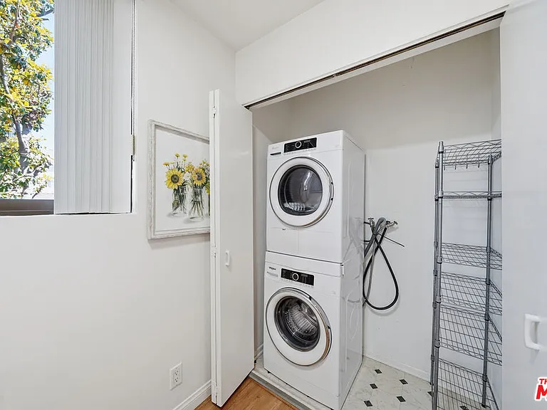 141 S Linden Dr #206 — Photo 46