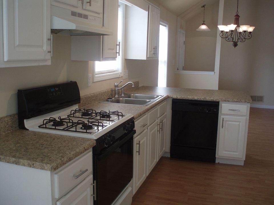2nd image of 1420 Binford Pl