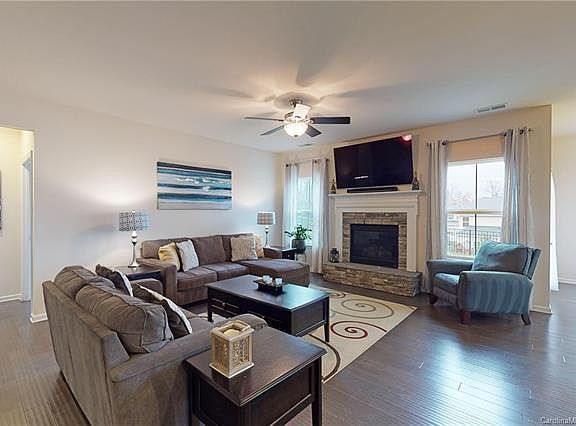 4th image of 5010 Ballwood Ln