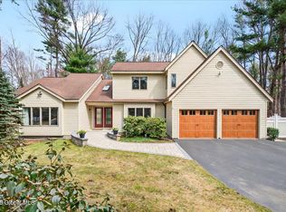 14 Birch Hill Rd, Ballston Lake, NY 12019