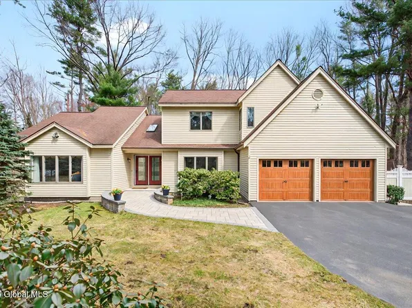 14 Birch Hill Road, Ballston Lake, NY 12019