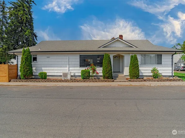 28 SW D Street, Castle Rock, WA 98611