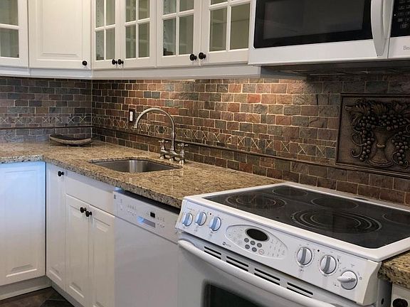 Bright Kitchen