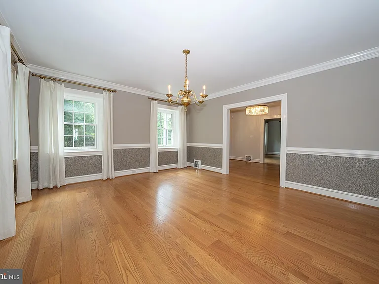 101 E Brookhaven Rd — Photo 18