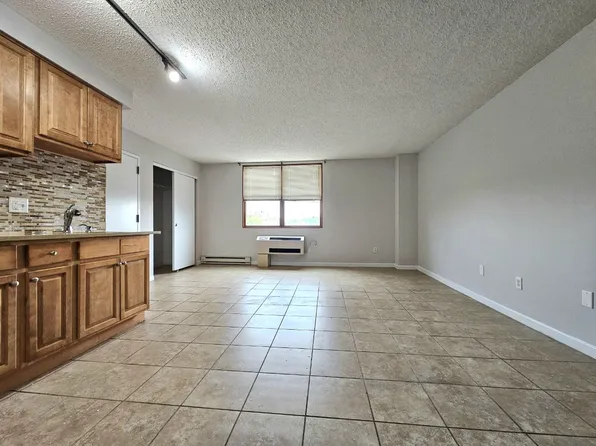 35 W 25th St, Bayonne, NJ