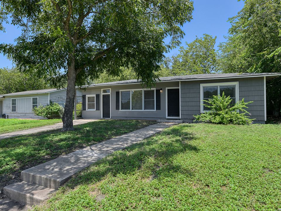 1st image of 415 BYRNES DR