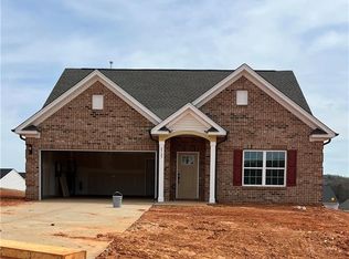 2727 Clear Lake Ct, Winston Salem, NC 27106