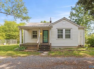 135 5th St W, Grant, AL 35747