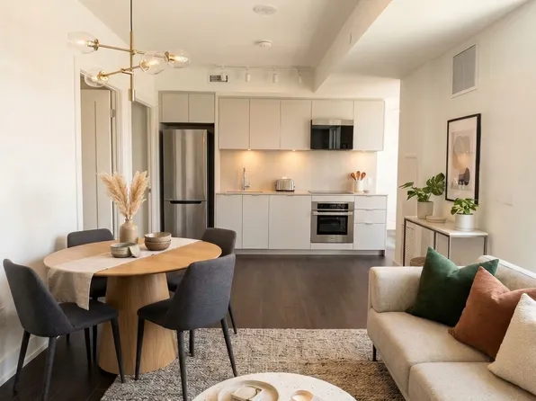 9 Clegg Rd #919, Markham, ON L6G 0B4