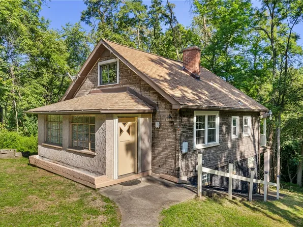 10031 Grandview Ave, Pittsburgh, PA 15235