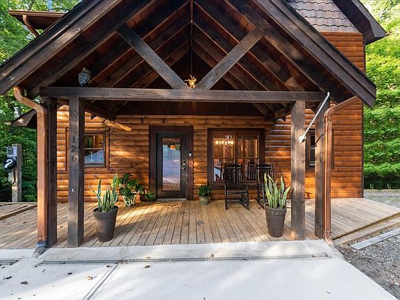 3rd image of 126 Brookwood Dr