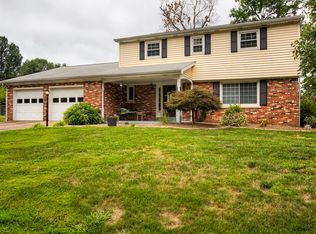 4599 Pine Dr, Newburgh, IN 47630