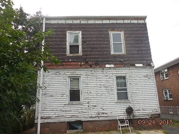 3rd image of 260 Orange Ave