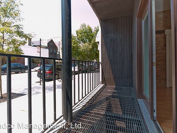 5th image of 1342 W Eddy St #1W