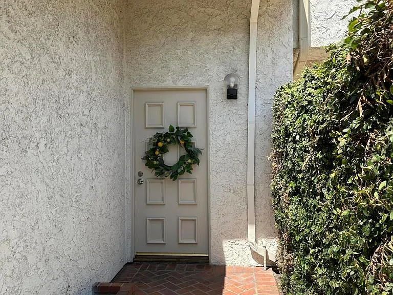 1032 Royal Oaks Dr #C — Photo 4