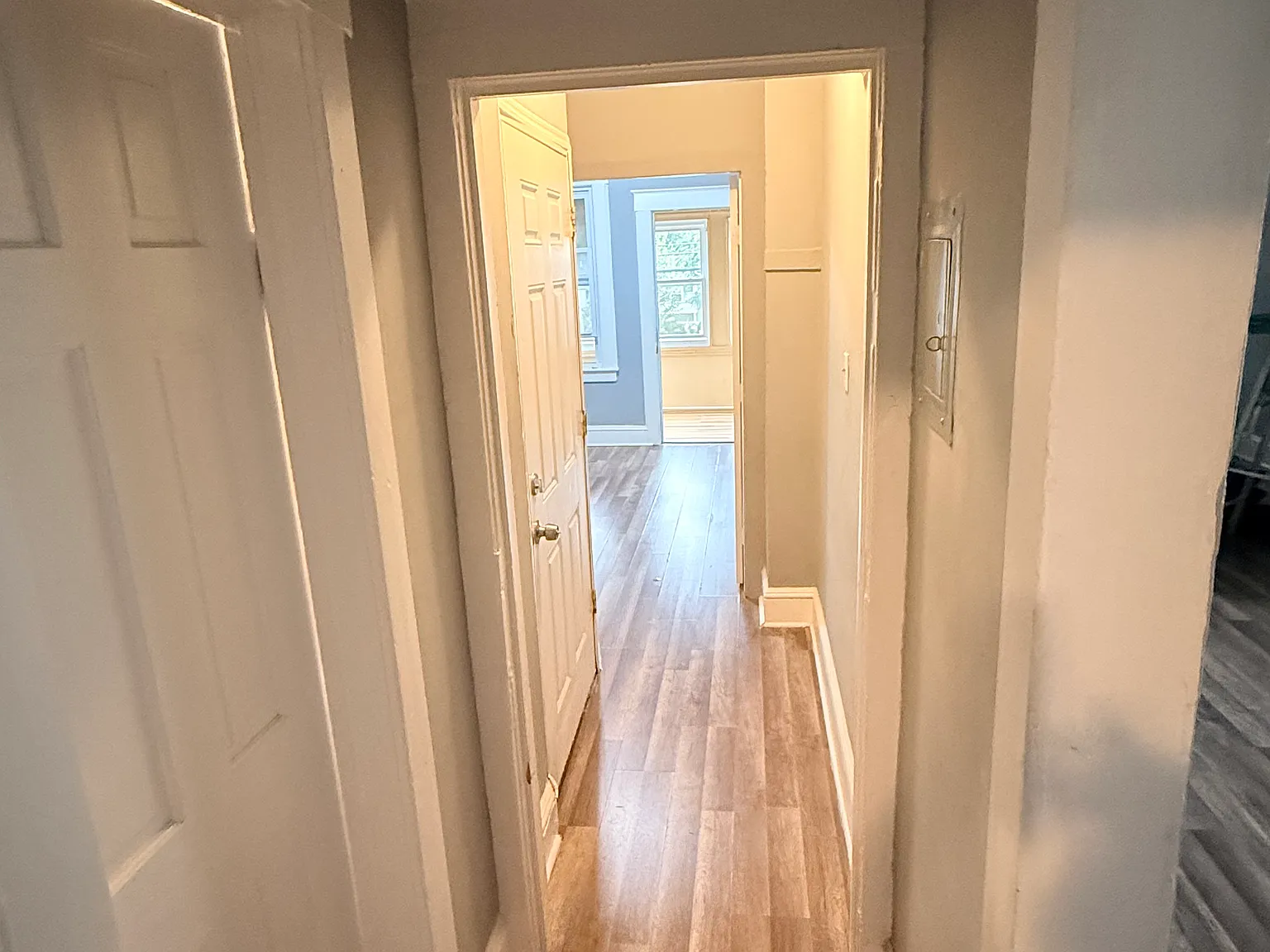 3 bed, $2,500 — Photo 2