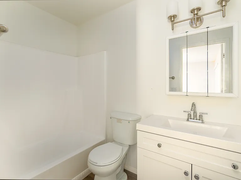 417 W North Ave #100 — Photo 11