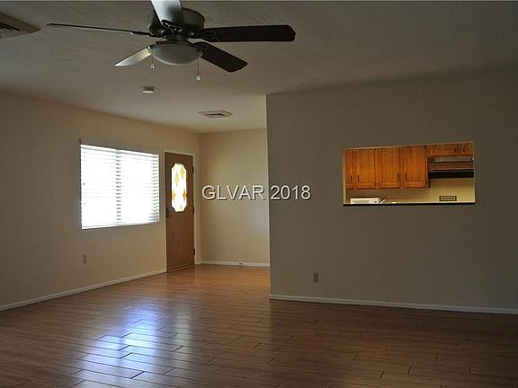 3rd image of 981 El Camino Way