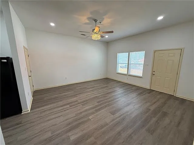 2 bed, 1.0 bath, 922 sqft, $1,800 — Photo 4