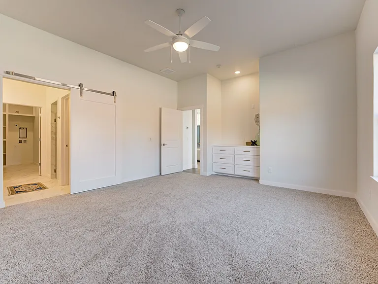 7901 Behr Dr — Photo 31