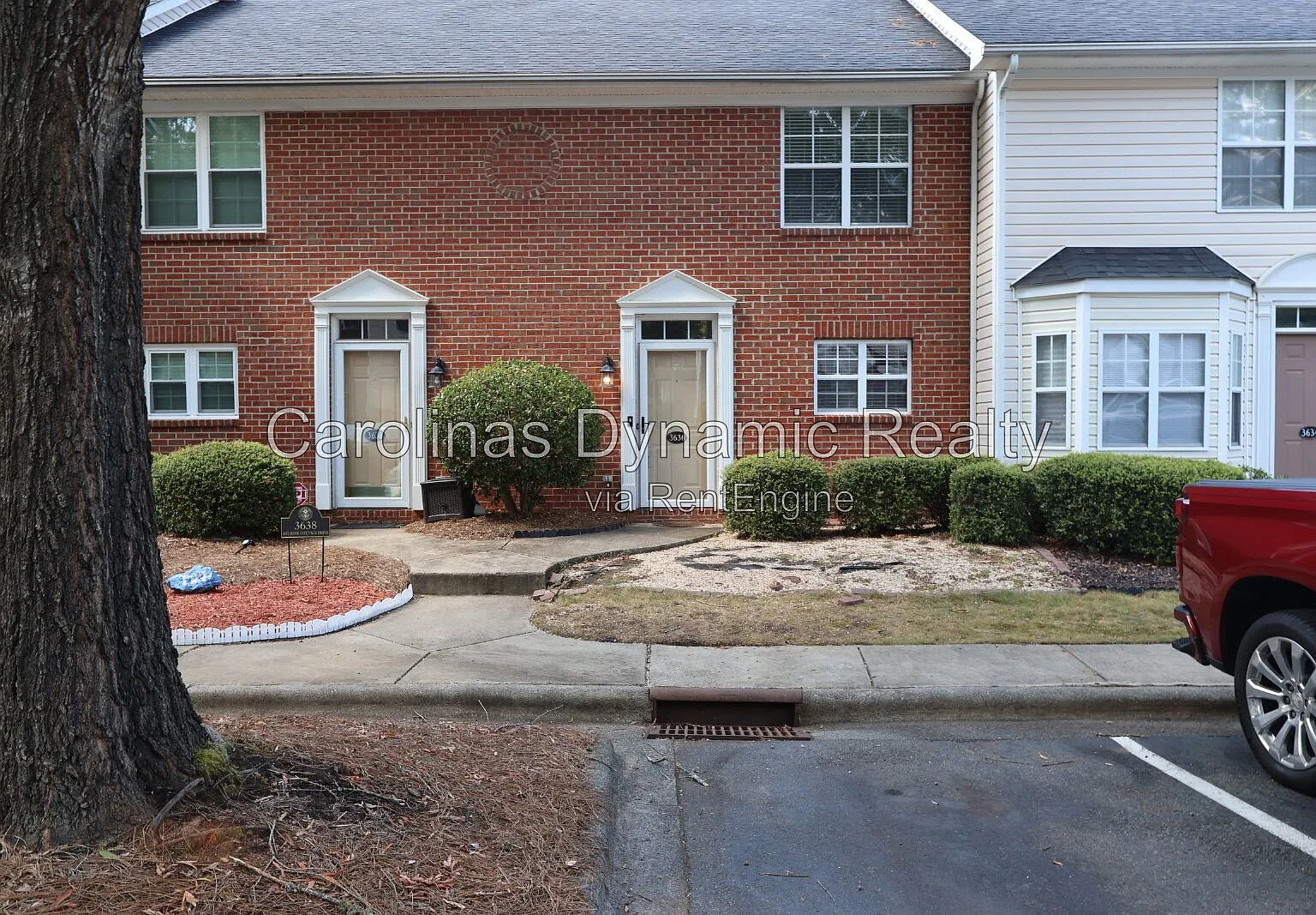 2 bed, 2.5 bath, 1152 sqft, $1,830 — Photo 2