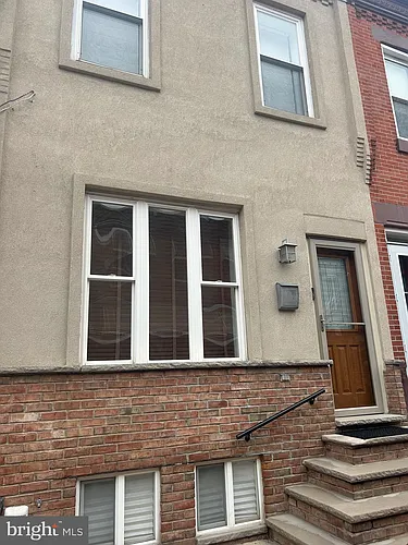2417 S Rosewood St Photo 1