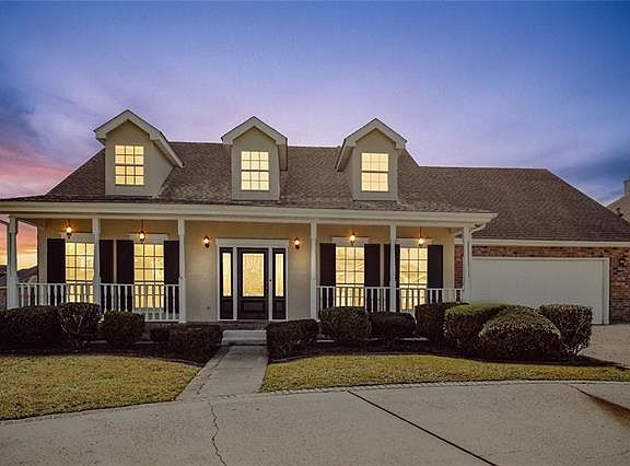 2nd image of 1108 Lake Louise Dr