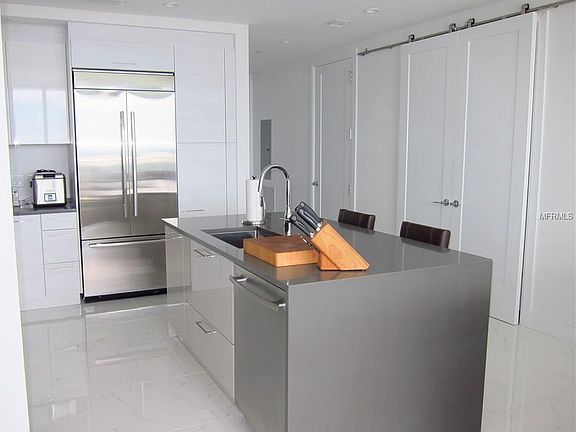3rd image of 100 1st Ave N Unit 3306