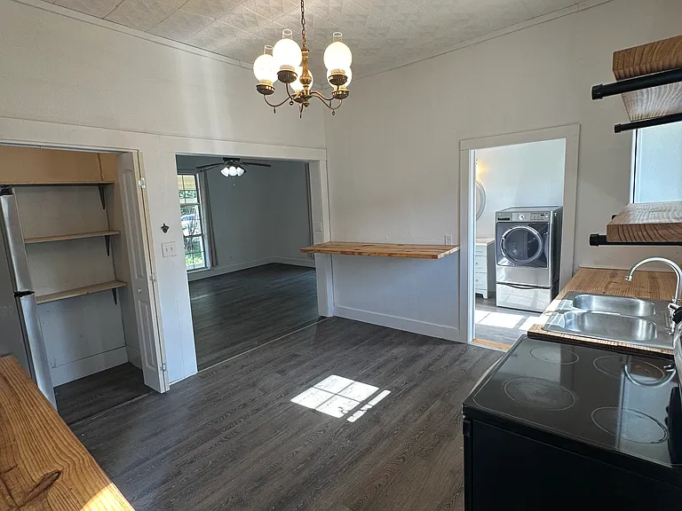 501 S Connellee Ave — Photo 23