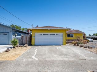525 Baron Dr, Rohnert Park, CA 94928