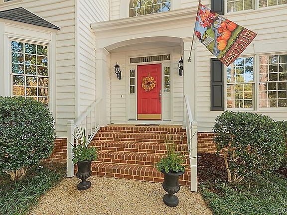 4th image of 11121 Glen Hollow Ct