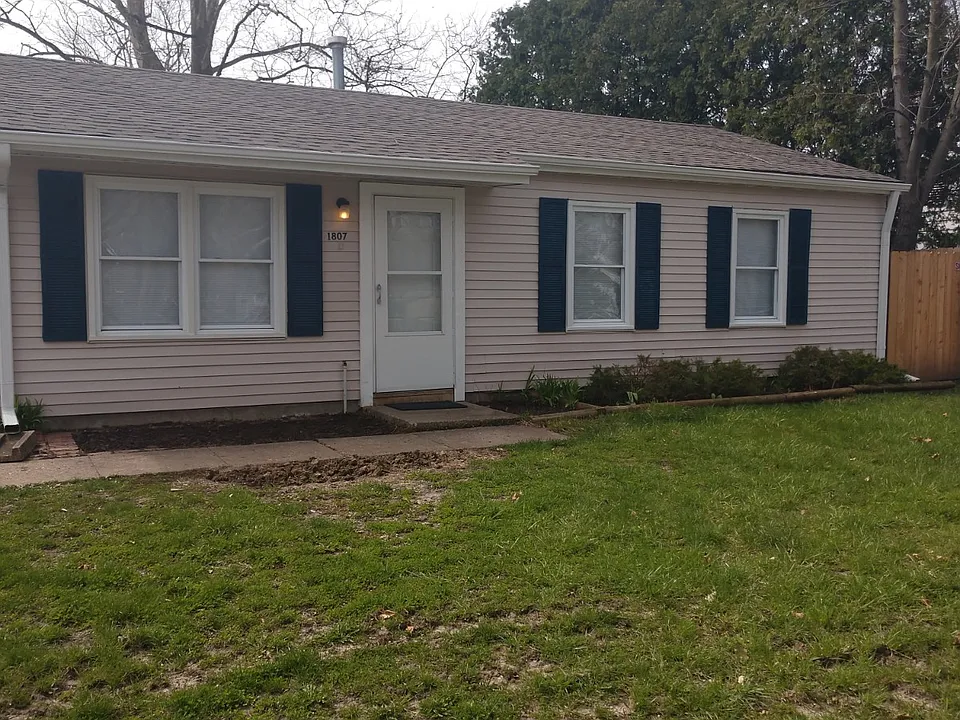 1807 Southwood Dr