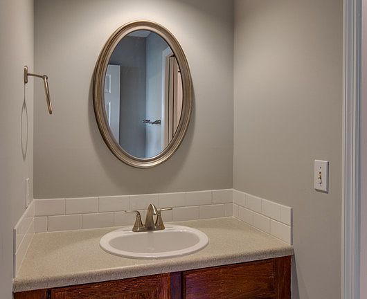 4th image of 123 Lea Ave