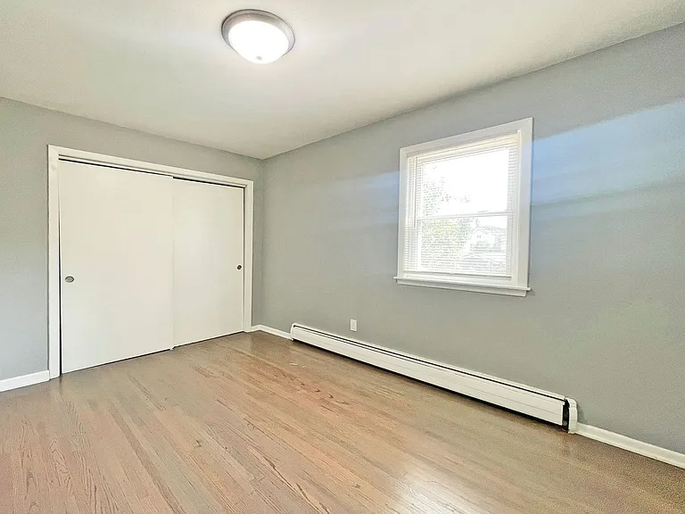 7515 Cloman Way — Photo 14