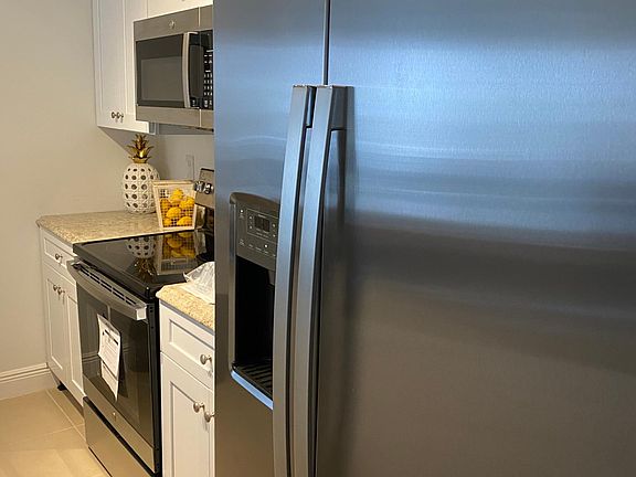 2nd image of 3324 N Key Dr #0