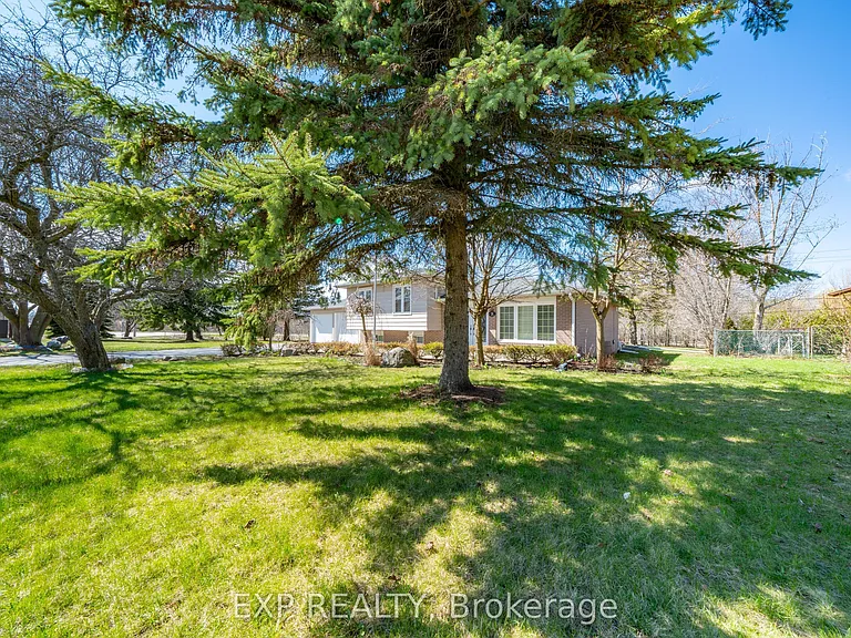 28 Lakeland Cres — Photo 34