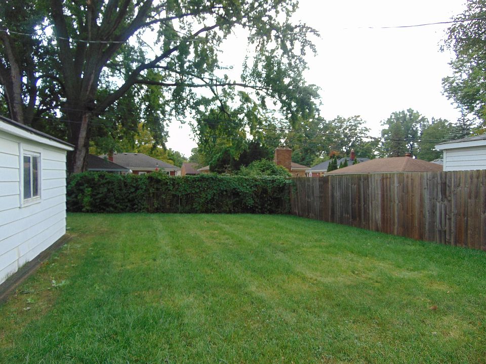 1616 Genesee Dr, photo 12