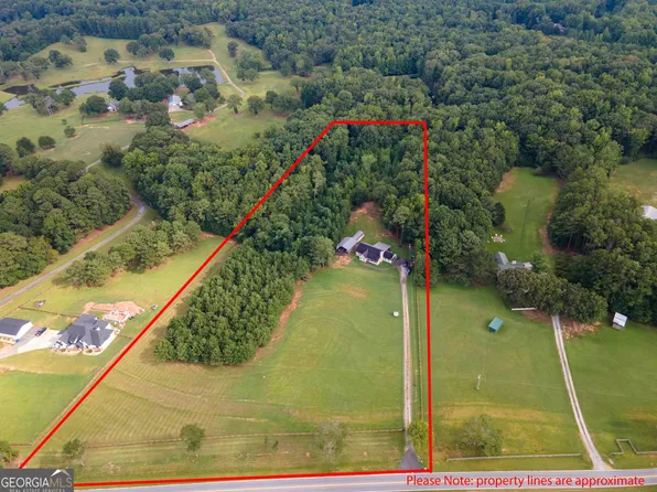 971 Bo Bo Banks Rd, Grantville, GA 30220