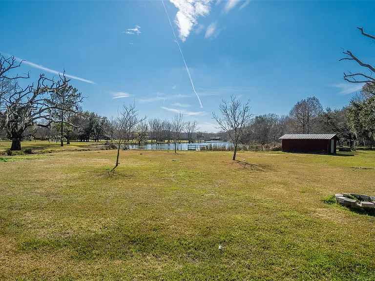 140 Lakewood Dr — Photo 35