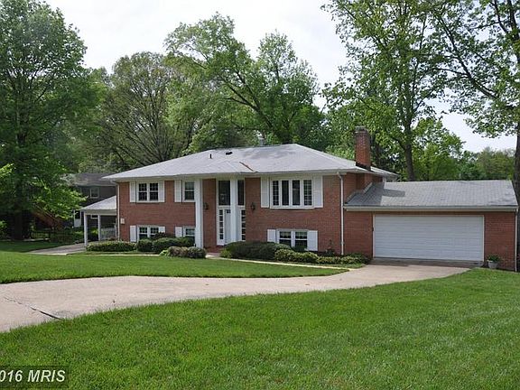2nd image of 3804 Chantal Ln