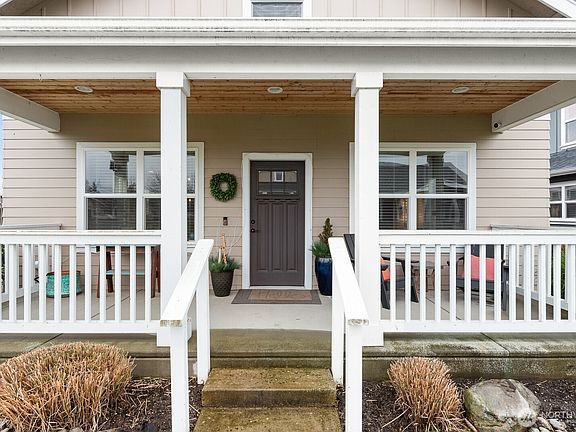 3rd image of 1950 N Prairie Lane