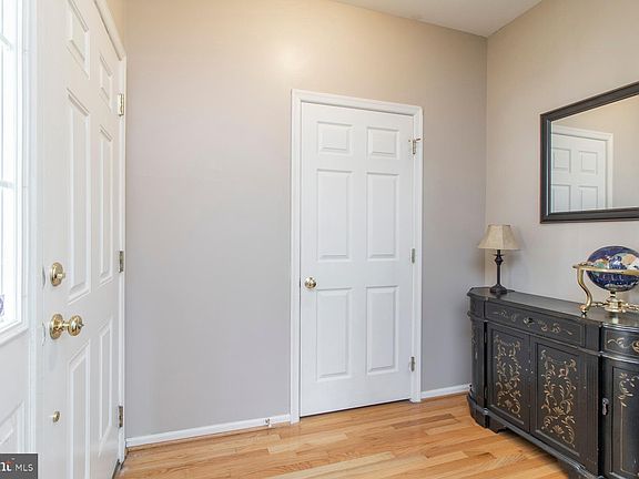 2nd image of 44 N Danbury Cir