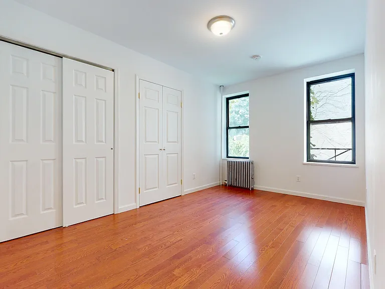 1413 2nd Ave #4 — Photo 9