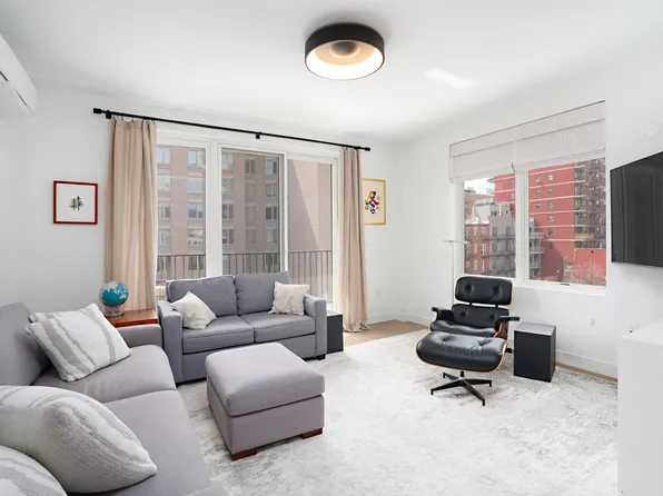 906 Bergen Street 5B image 3 of 14