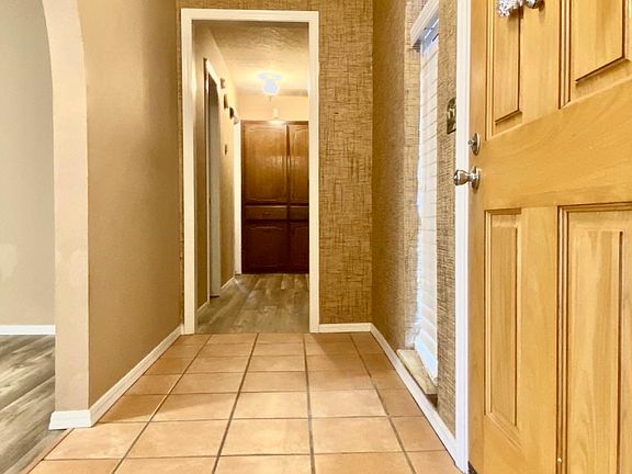 Hallway to bedrooms