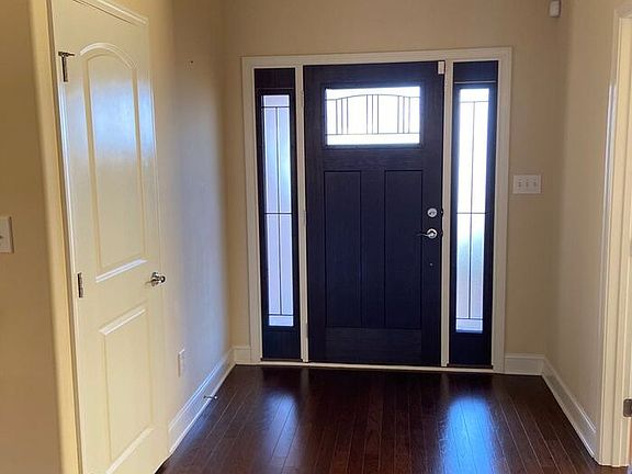 3rd image of 219 Coral Ct