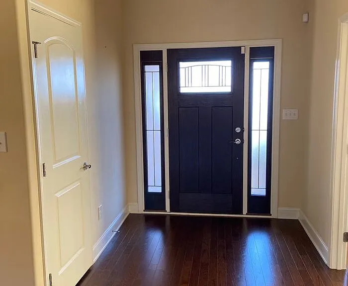 219 Coral Ct — Photo 3